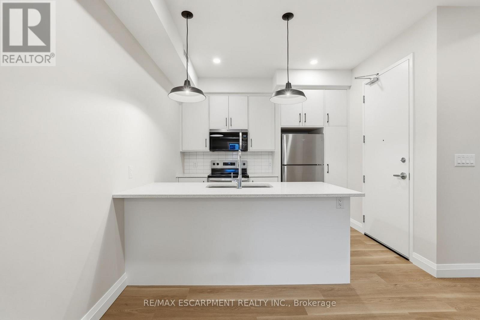 1 - 231 Park Street N, Hamilton (Central), Ontario  L8L 1L9 - Photo 10 - X12651822