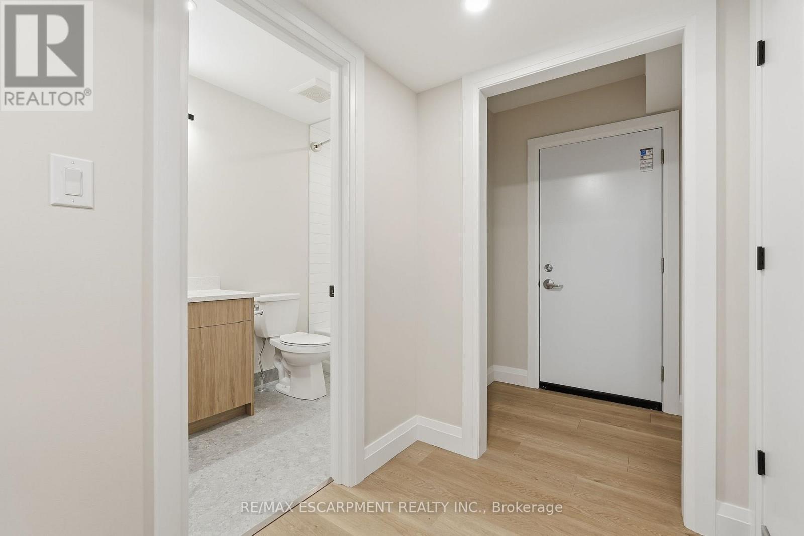 4 - 231 Park Street N, Hamilton, Ontario  L8L 1L9 - Photo 13 - X12651940