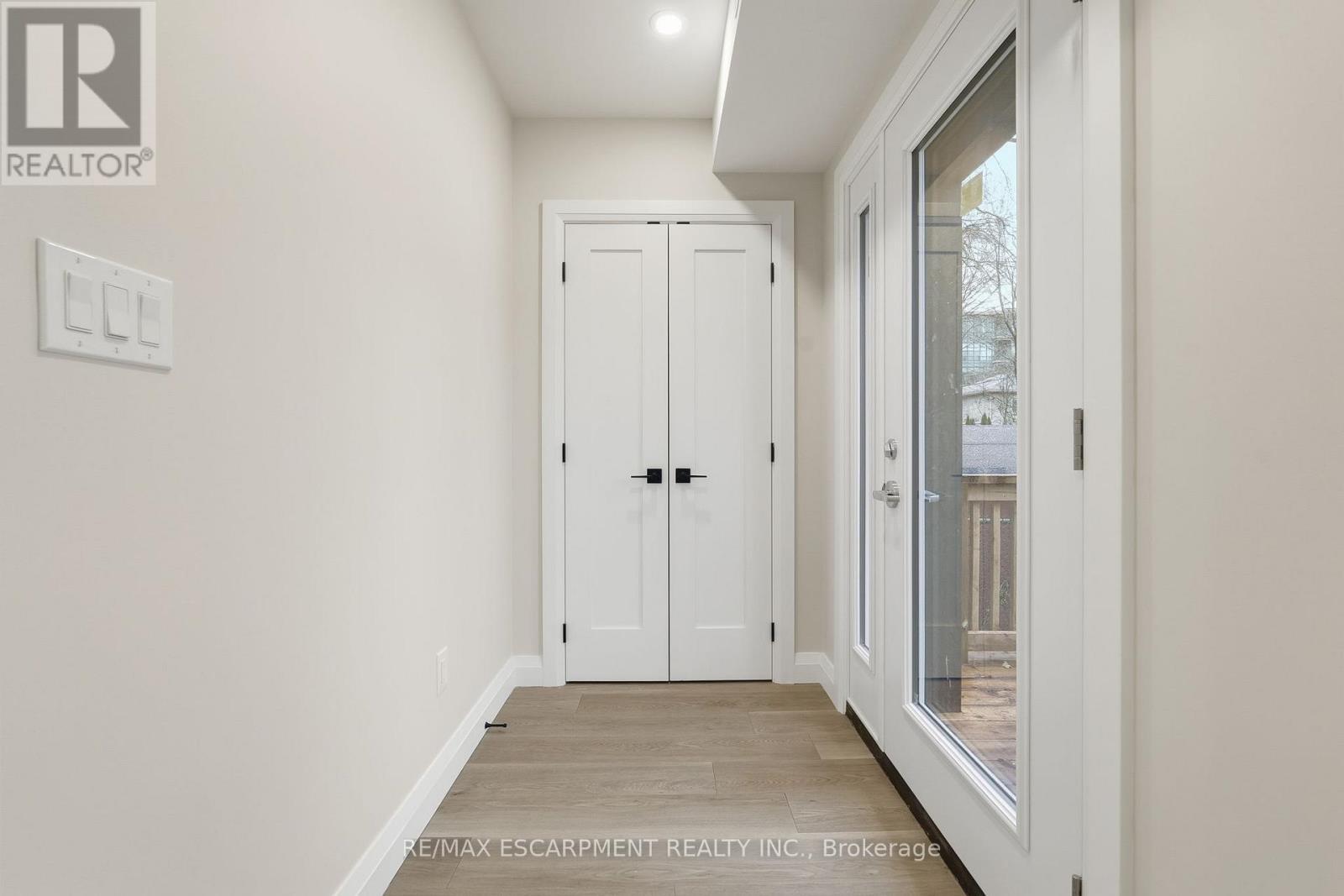 2 - 231 Park Street N, Hamilton (Central), Ontario  L8L 1L9 - Photo 6 - X12651850