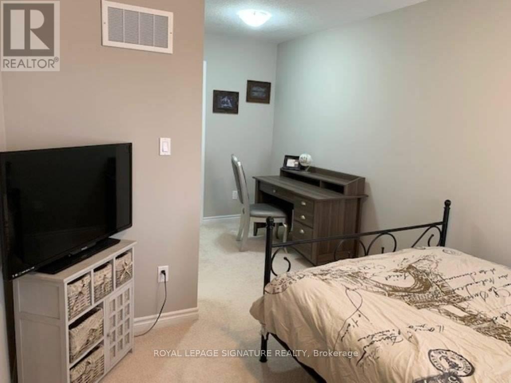 36 Daylily Lane, Kitchener, Ontario  N2R 0L7 - Photo 19 - X12687912