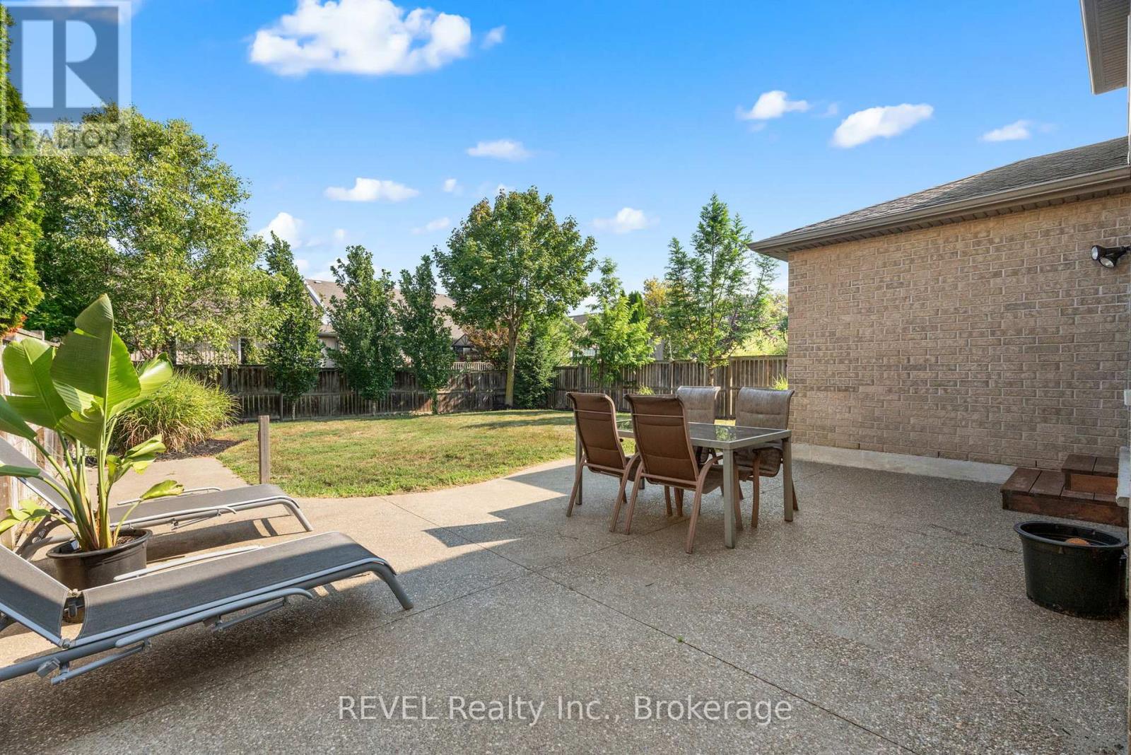 99 Loretta Drive, Niagara-On-The-Lake, Ontario  L0S 1T0 - Photo 27 - X12690674