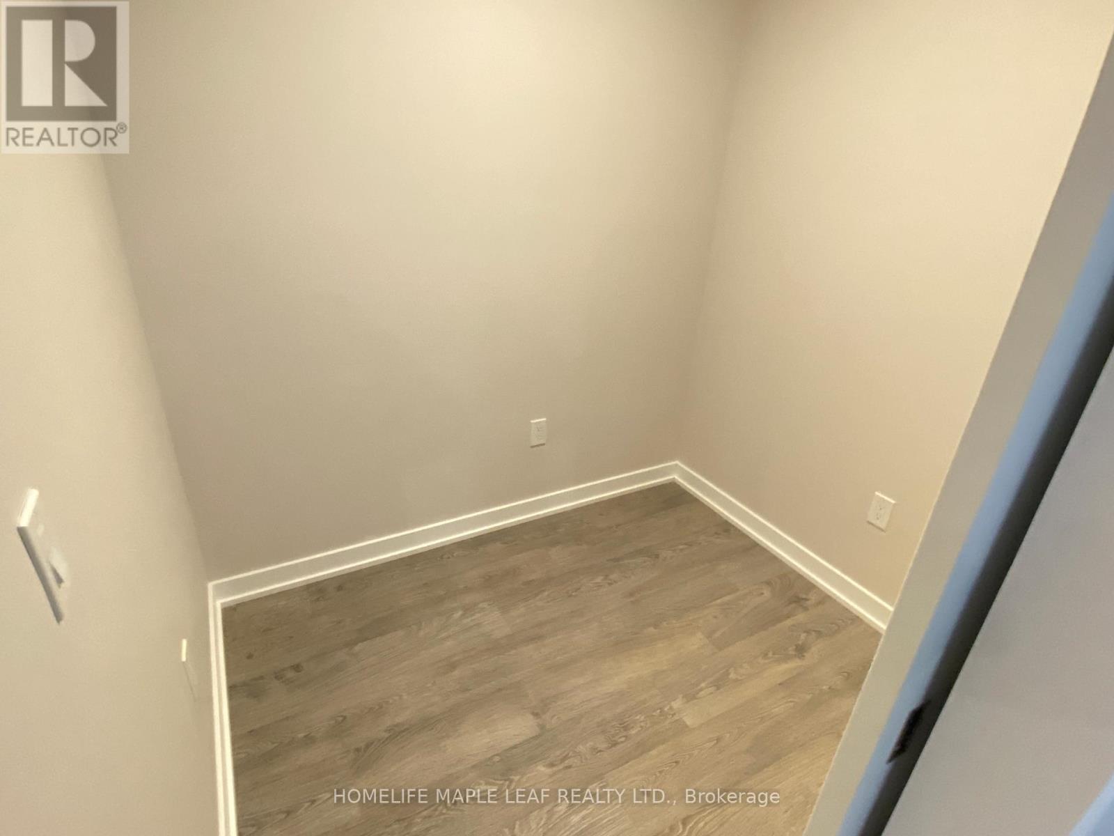 714 - 720 Whitlock Avenue, Milton, Ontario  L9E 2B5 - Photo 13 - W12691250