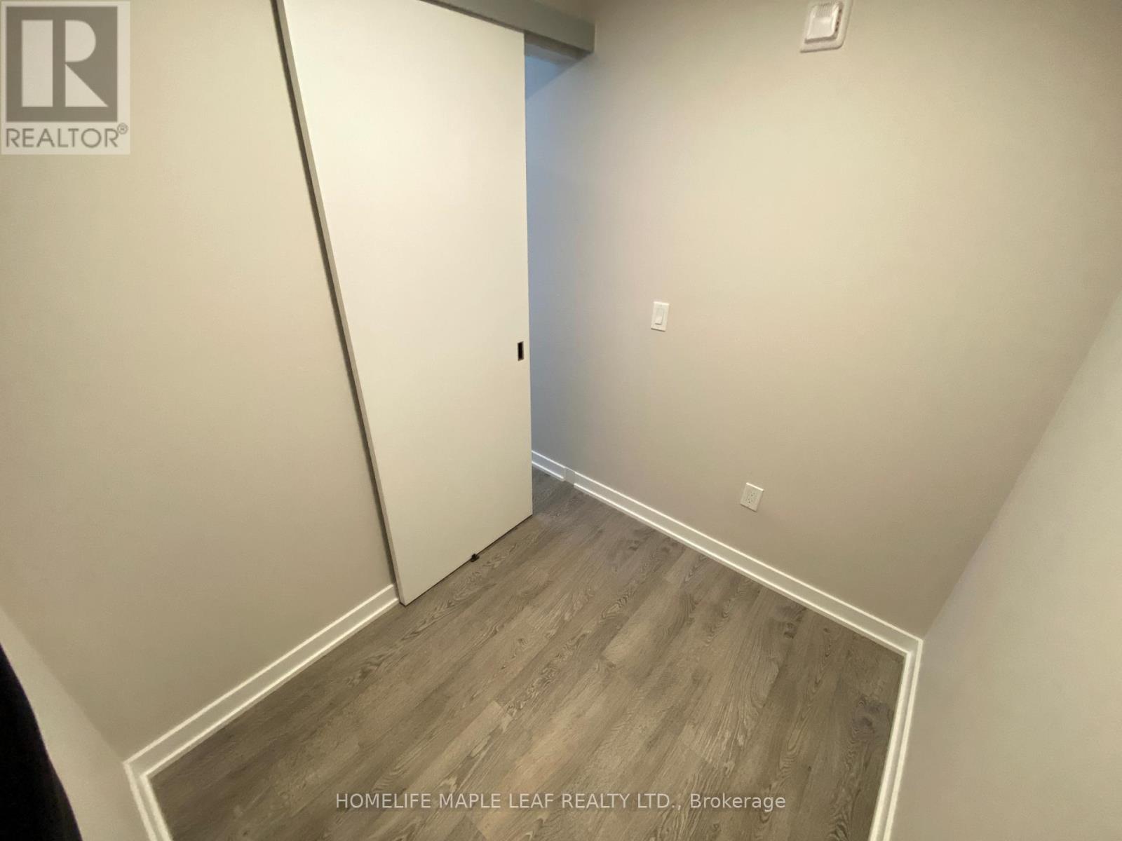 714 - 720 Whitlock Avenue, Milton, Ontario  L9E 2B5 - Photo 14 - W12691250