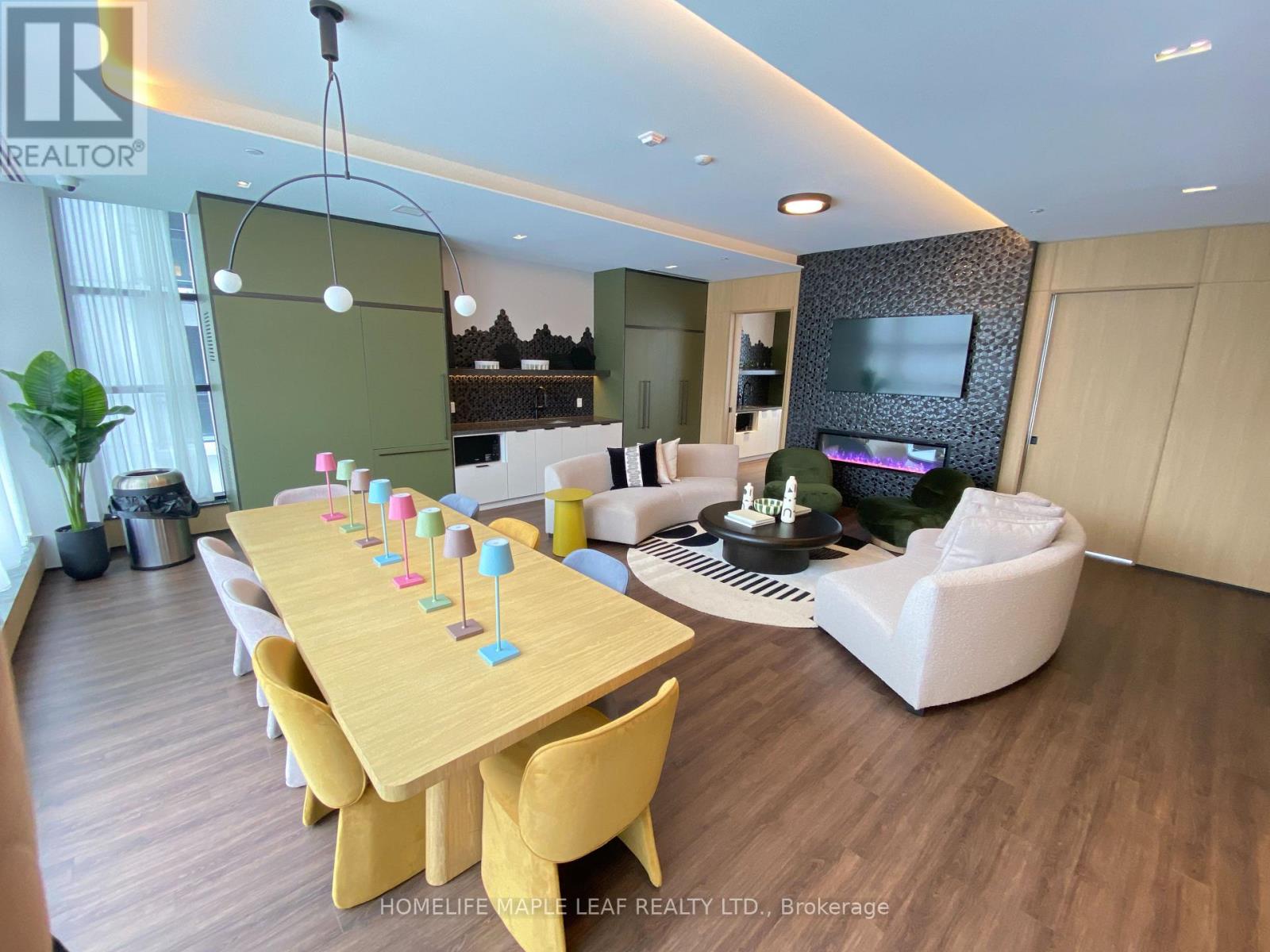 714 - 720 Whitlock Avenue, Milton, Ontario  L9E 2B5 - Photo 39 - W12691250