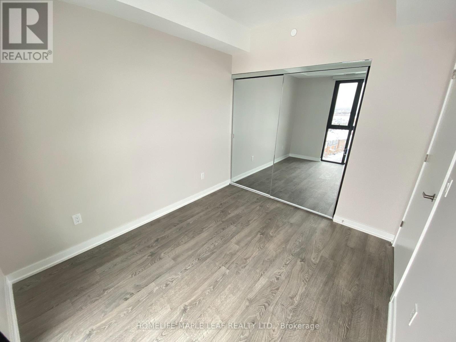 714 - 720 Whitlock Avenue, Milton, Ontario  L9E 2B5 - Photo 8 - W12691250