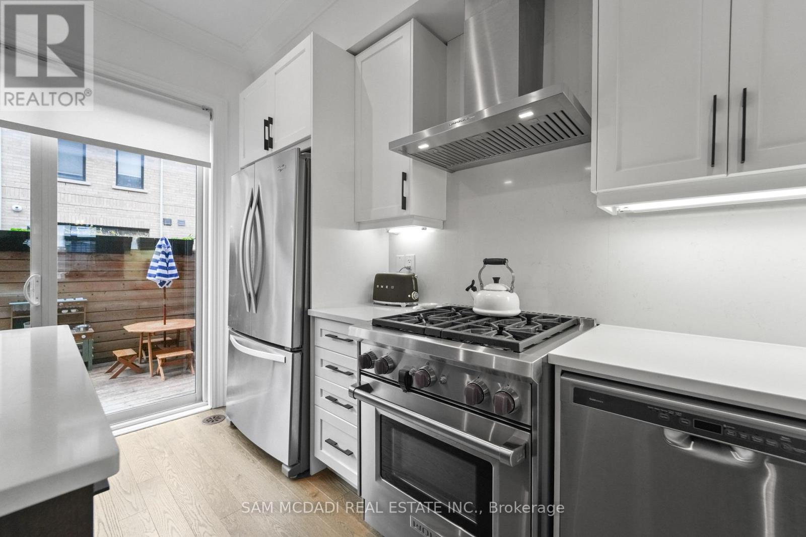 2 - 2160 Trafalgar Road, Oakville, Ontario  L6H 0N3 - Photo 11 - W12691308