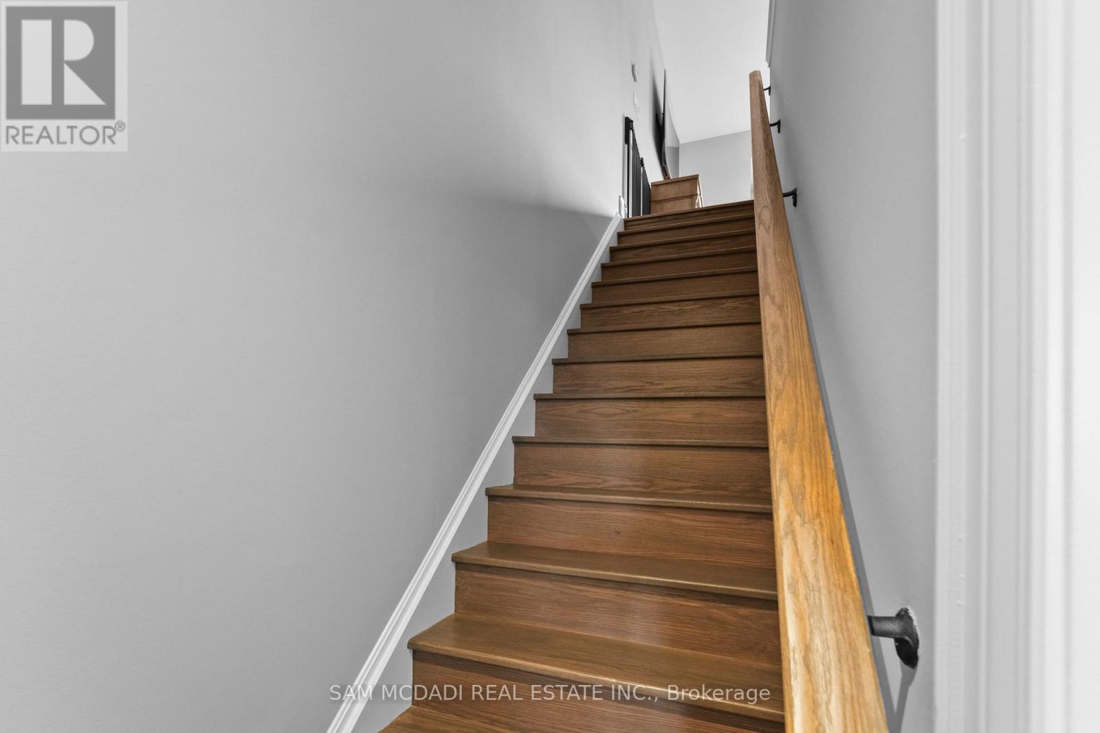 2 - 2160 Trafalgar Road, Oakville, Ontario  L6H 0N3 - Photo 23 - W12691308