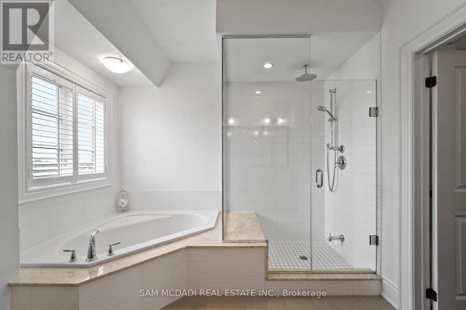 2 - 2160 Trafalgar Road, Oakville, Ontario  L6H 0N3 - Photo 30 - W12691308