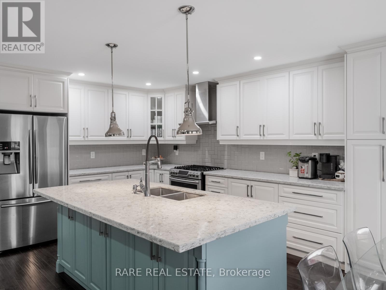 33 Southbend Drive, Brampton, Ontario  L7A 1K5 - Photo 15 - W12691310