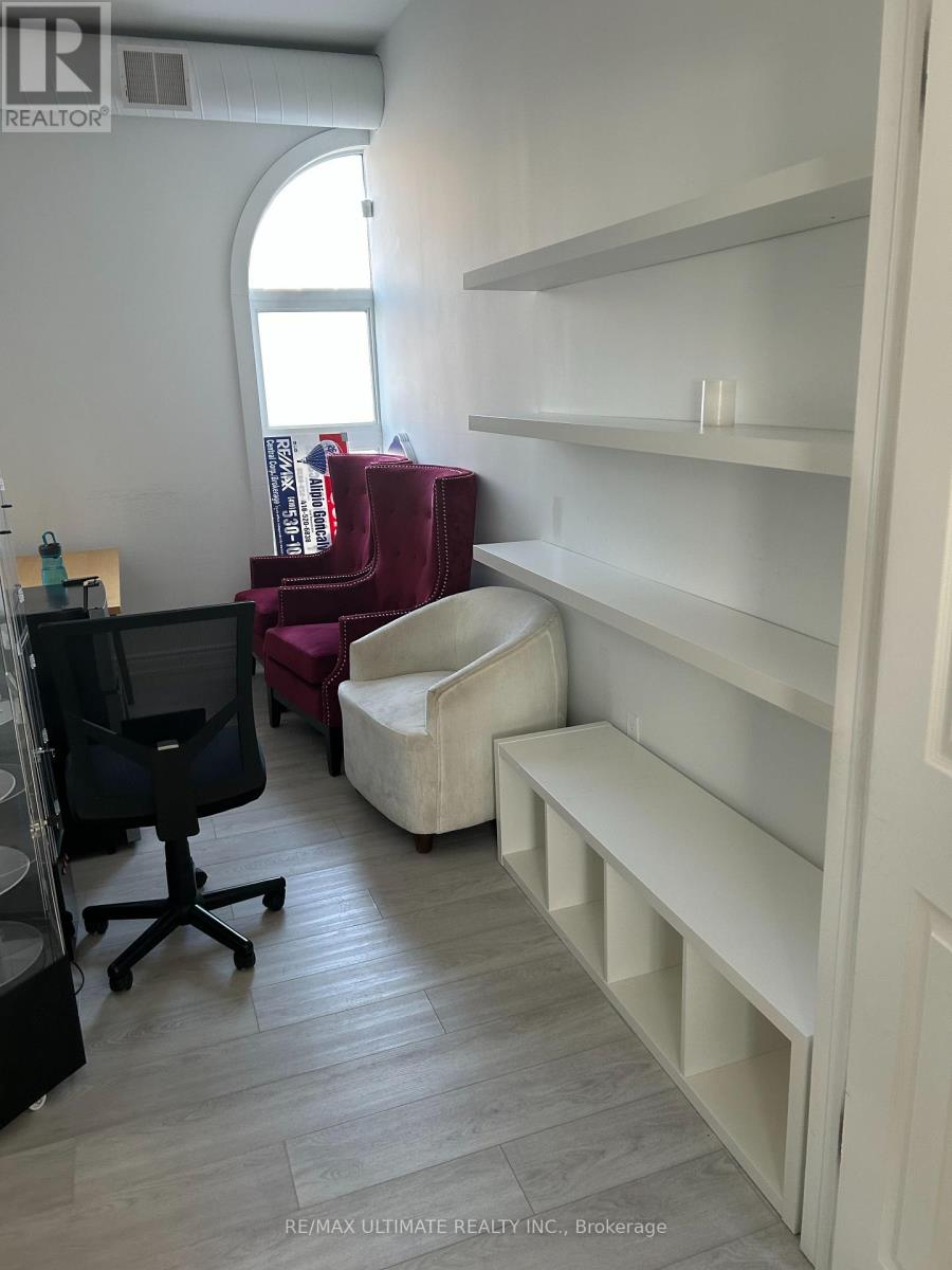 2255 Keele Street, Toronto, Ontario  M6M 3Z6 - Photo 8 - W12691370