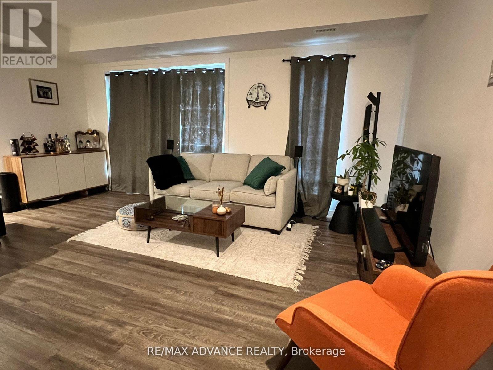 6 - 10 Ed Clark Gardens, Toronto, Ontario  M6N 0B5 - Photo 2 - W12691396