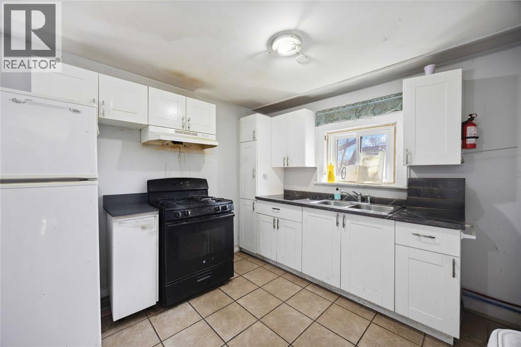 150 College Avenue North, Sarnia, Ontario N7T 6B3 - Photo 4 - 26000938