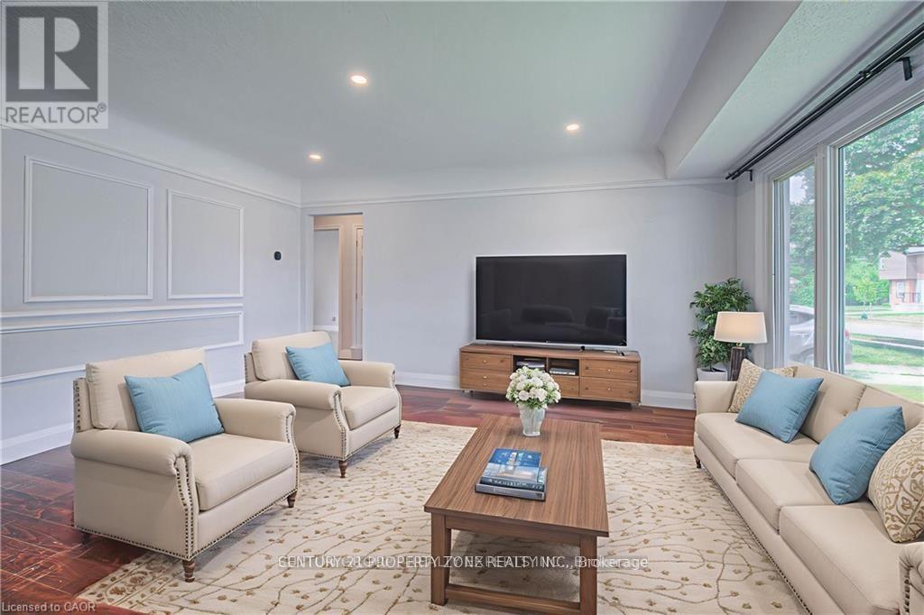 Upper - 169 Bruce Street, Kitchener, Ontario  N2B 1Z2 - Photo 9 - X12691298