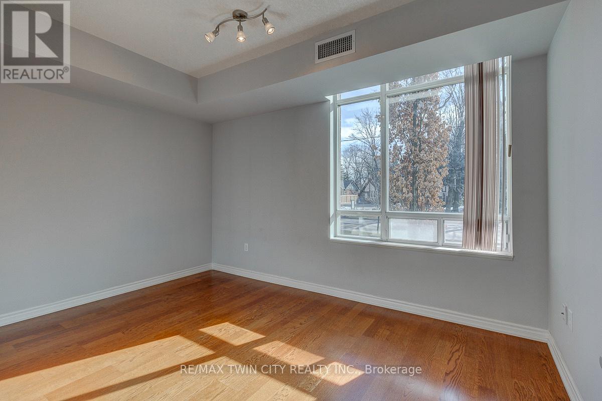 125 Wilson Street W, Hamilton, Ontario  L9G 0B3 - Photo 12 - X12691388