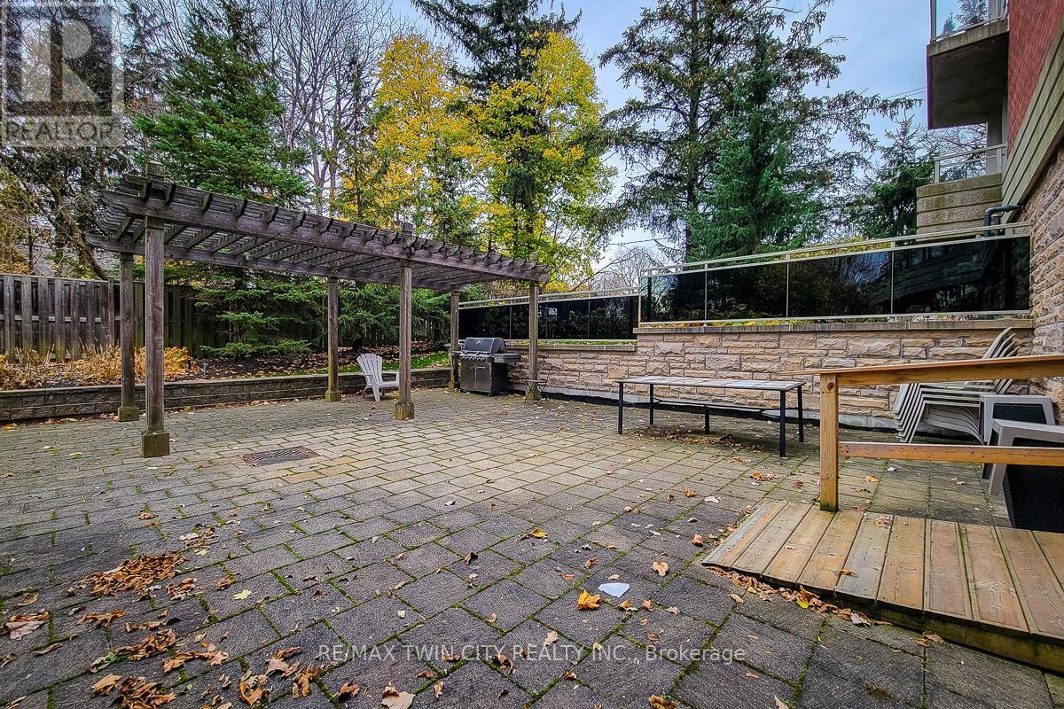 125 Wilson Street W, Hamilton, Ontario  L9G 0B3 - Photo 24 - X12691388