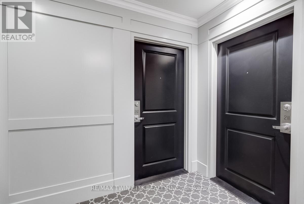 125 Wilson Street W, Hamilton, Ontario  L9G 0B3 - Photo 3 - X12691388