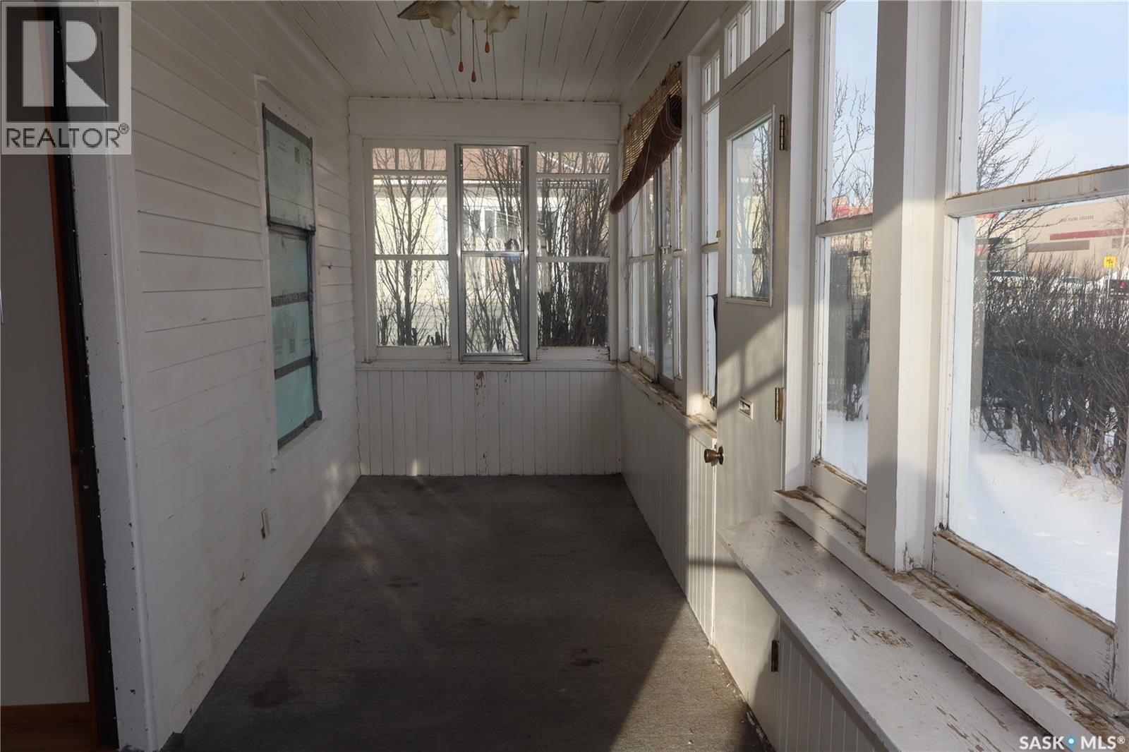 52 2nd Avenue Ne, Swift Current, Saskatchewan  S9H 2C5 - Photo 10 - SK026635