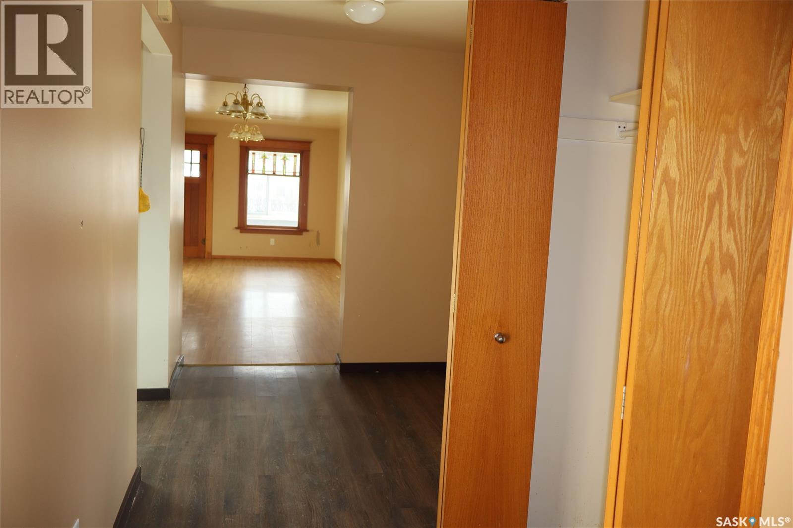 52 2nd Avenue Ne, Swift Current, Saskatchewan  S9H 2C5 - Photo 23 - SK026635