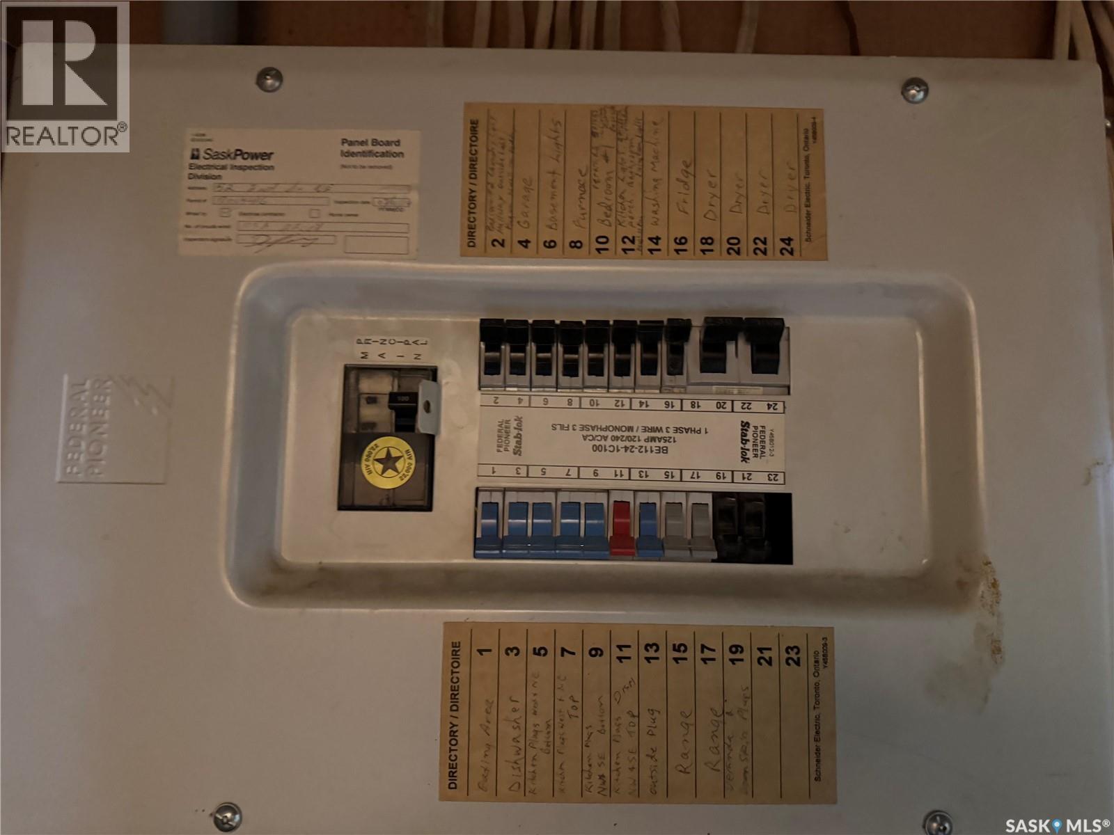 52 2nd Avenue Ne, Swift Current, Saskatchewan  S9H 2C5 - Photo 28 - SK026635