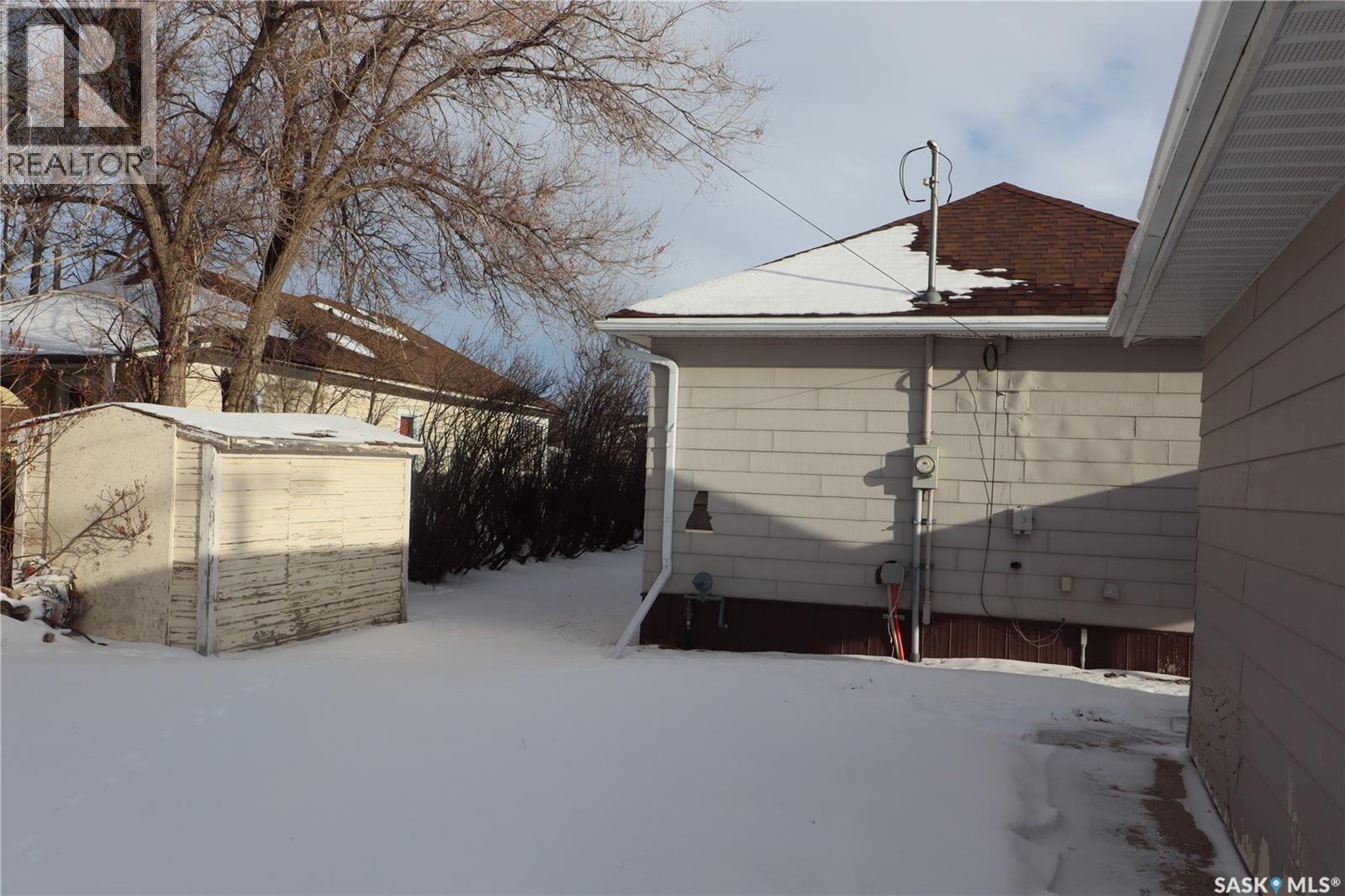 52 2nd Avenue Ne, Swift Current, Saskatchewan  S9H 2C5 - Photo 35 - SK026635