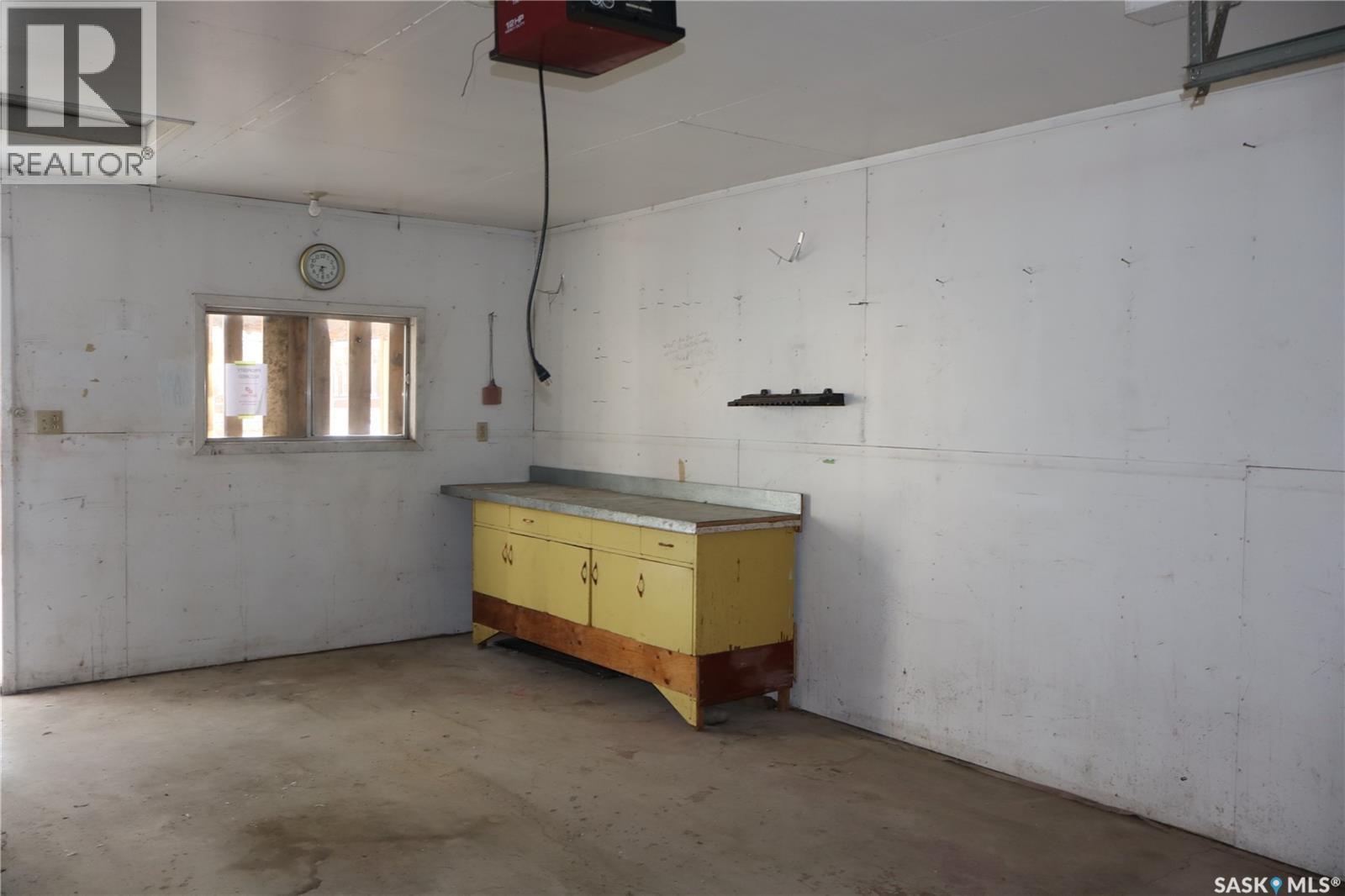 52 2nd Avenue Ne, Swift Current, Saskatchewan  S9H 2C5 - Photo 37 - SK026635