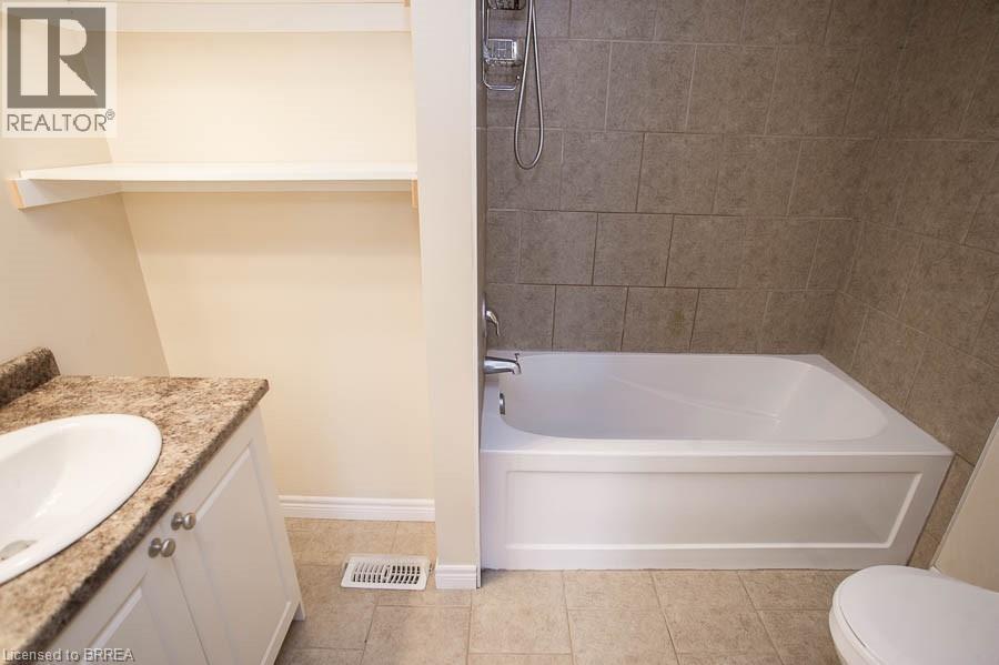 20 Mcconkey Crescent Unit# 115, Brantford, Ontario  N3S 0C2 - Photo 13 - 40797871