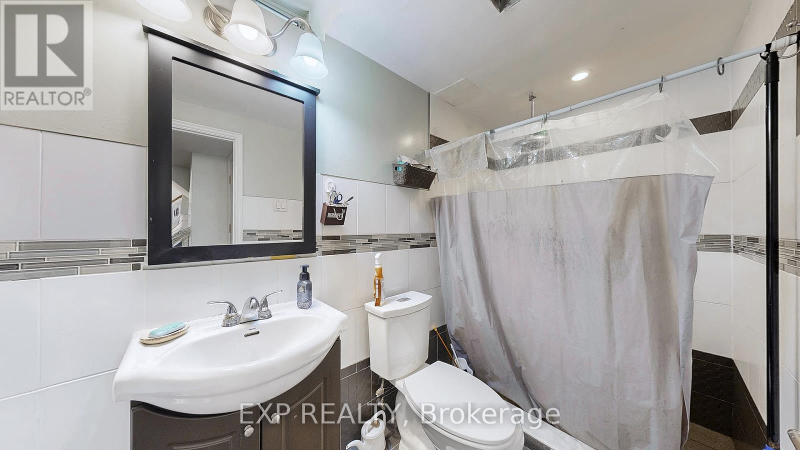 19 La Rocca Avenue, Vaughan, Ontario  L4H 2B6 - Photo 32 - N12688830