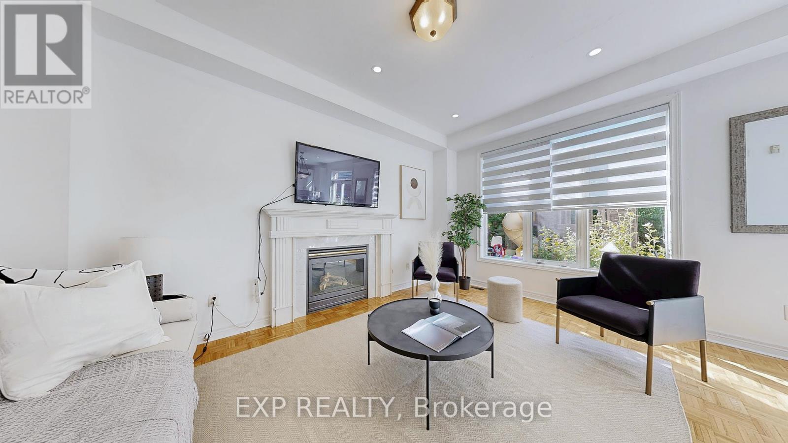 19 La Rocca Avenue, Vaughan, Ontario  L4H 2B6 - Photo 8 - N12688830