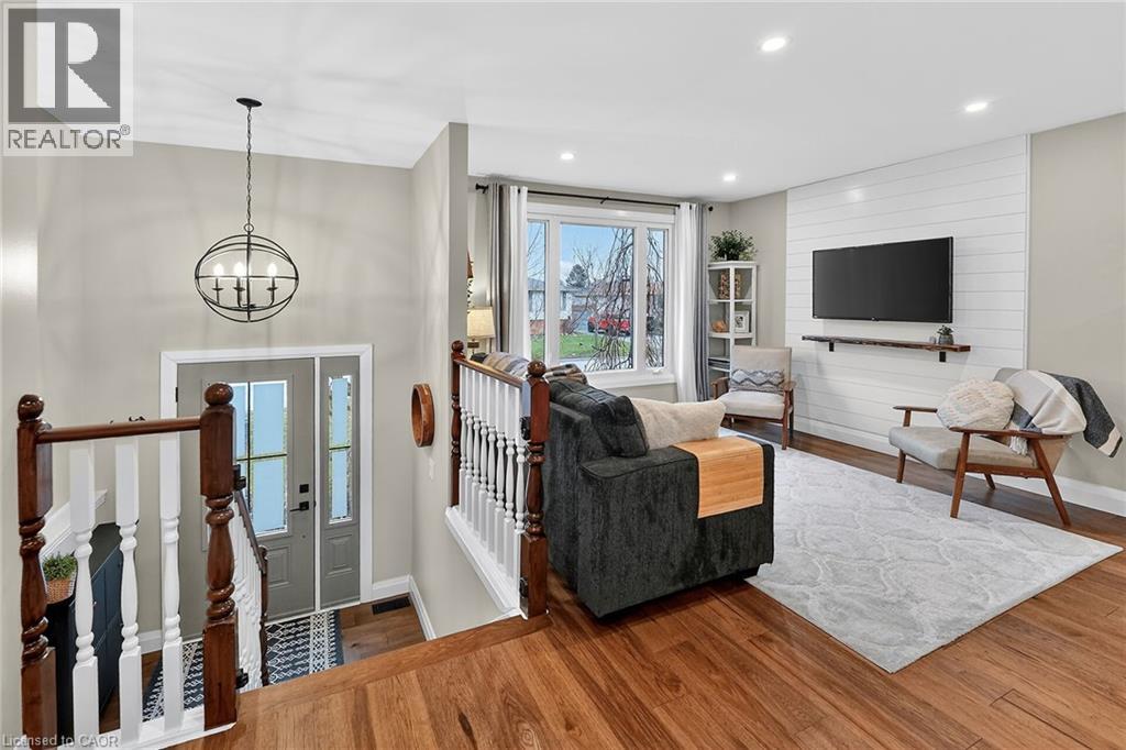 3917 Vineyard Crescent, Vineland, Ontario  L0R 2C0 - Photo 6 - 40798173