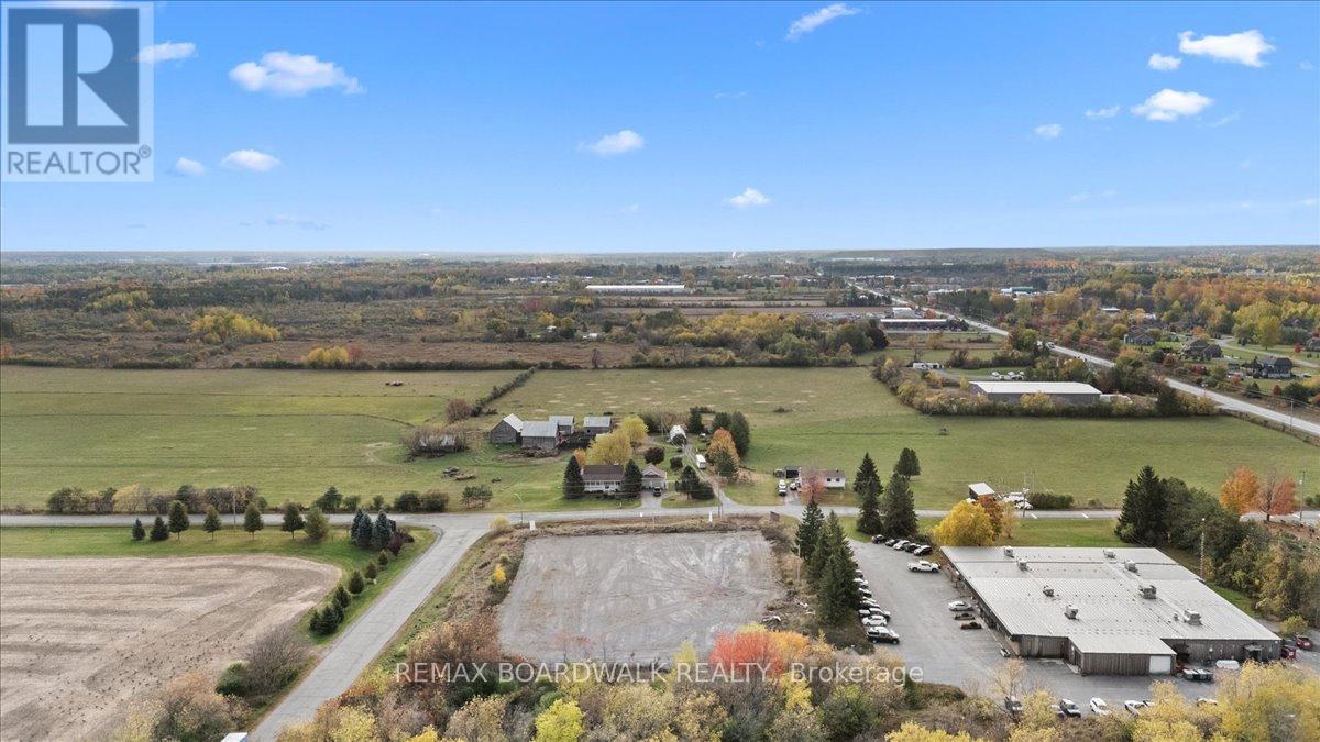 2167 Mcgee Side Road E, Ottawa, Ontario  K0A 1L0 - Photo 3 - X12464577