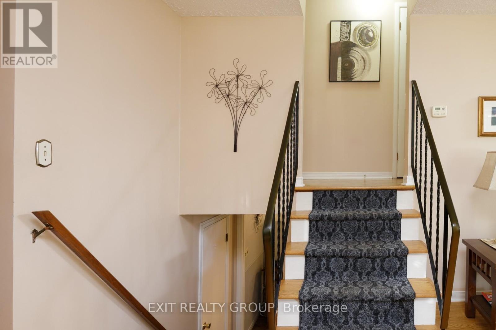 31 Lexington Crescent, Belleville, Ontario  K8P 4L2 - Photo 12 - X12691434