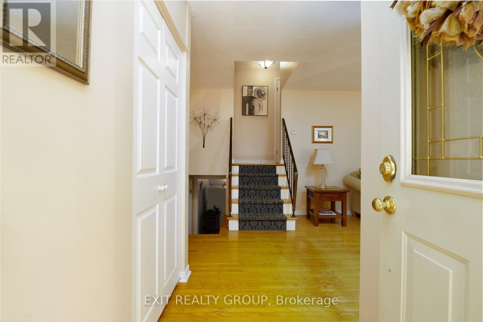 31 Lexington Crescent, Belleville, Ontario  K8P 4L2 - Photo 4 - X12691434