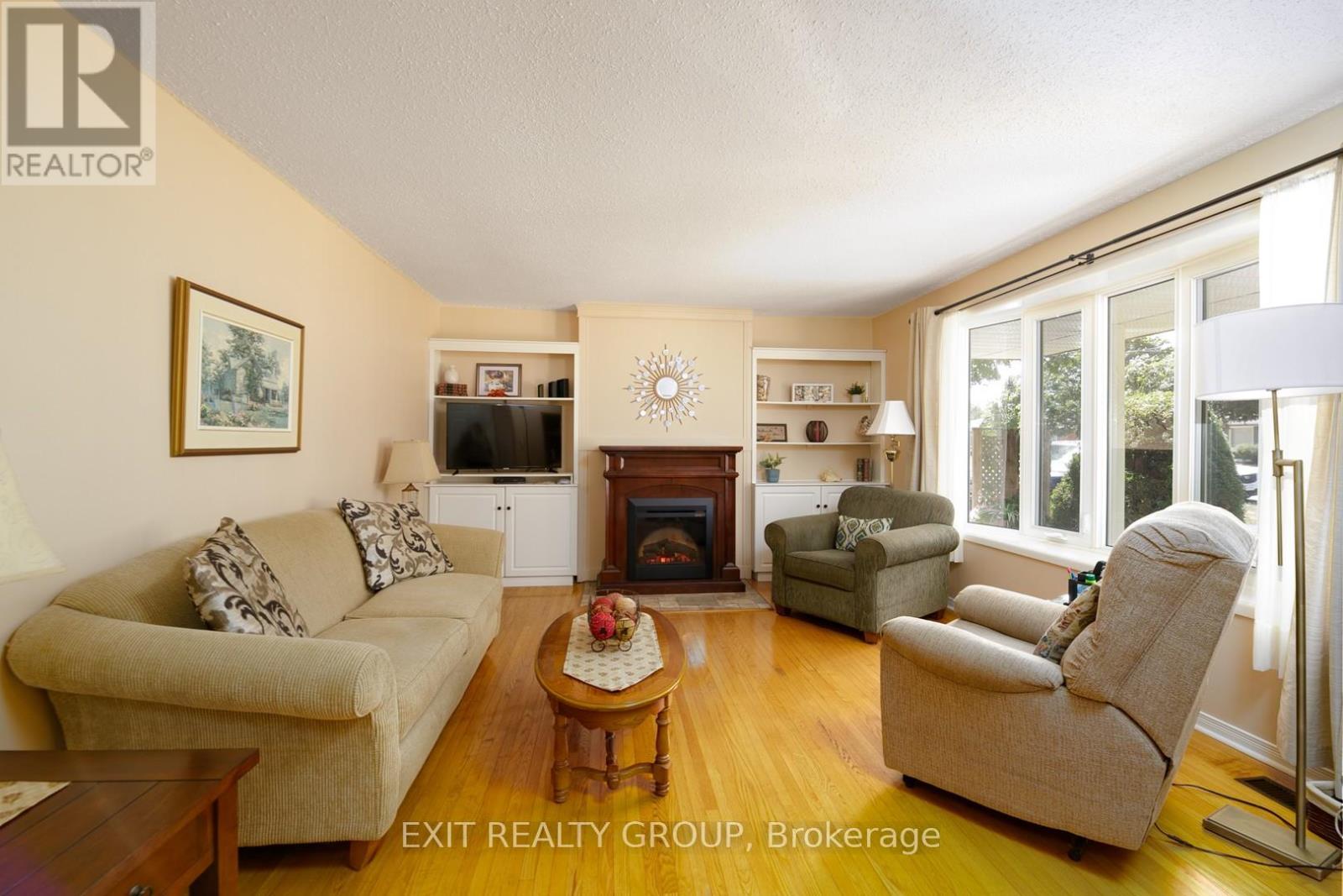 31 Lexington Crescent, Belleville, Ontario  K8P 4L2 - Photo 5 - X12691434