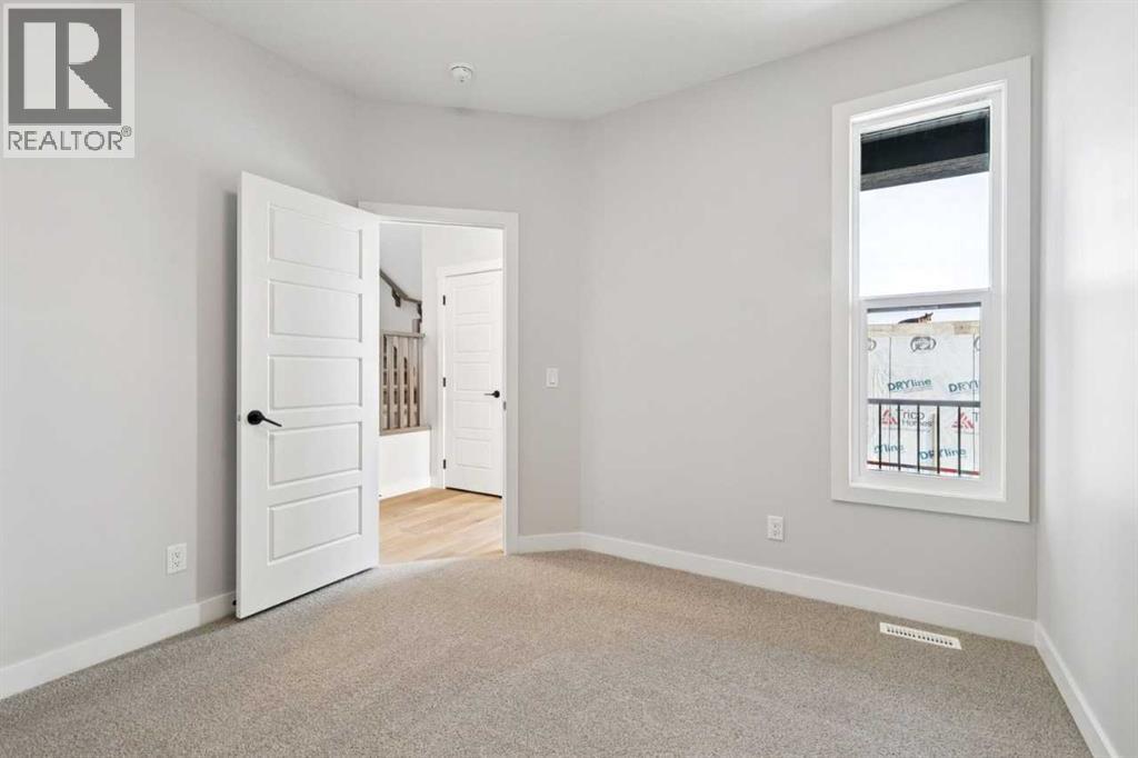 94 Heartwood Villas Se, Calgary, Alberta  T3S 0R4 - Photo 5 - A2271839