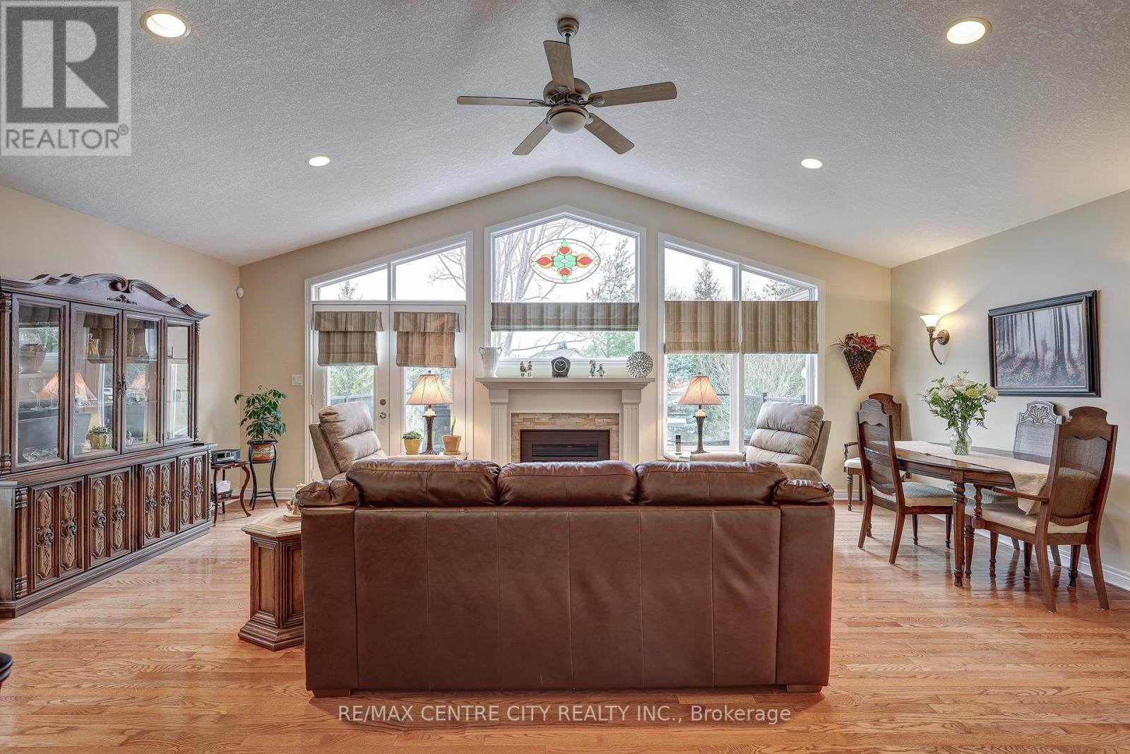 17 Hickory Lane, St. Thomas, Ontario  N5R 6K8 - Photo 12 - X12691422