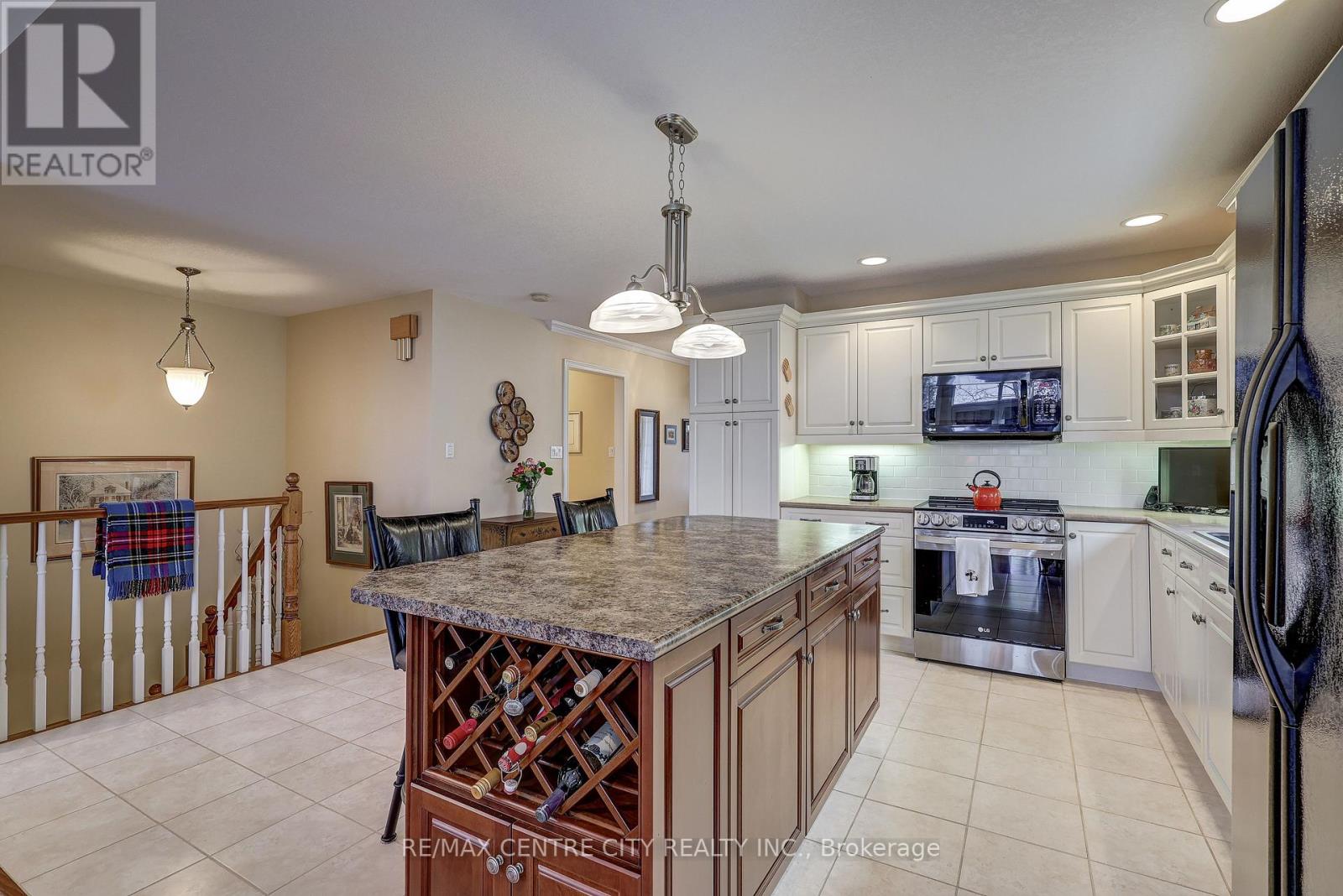 17 Hickory Lane, St. Thomas, Ontario  N5R 6K8 - Photo 15 - X12691422