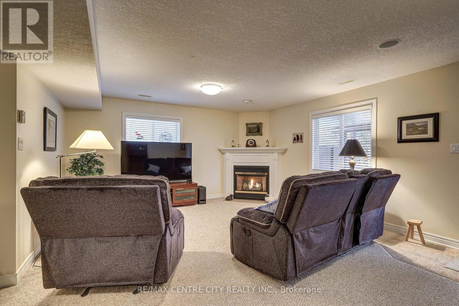 17 Hickory Lane, St. Thomas, Ontario  N5R 6K8 - Photo 28 - X12691422