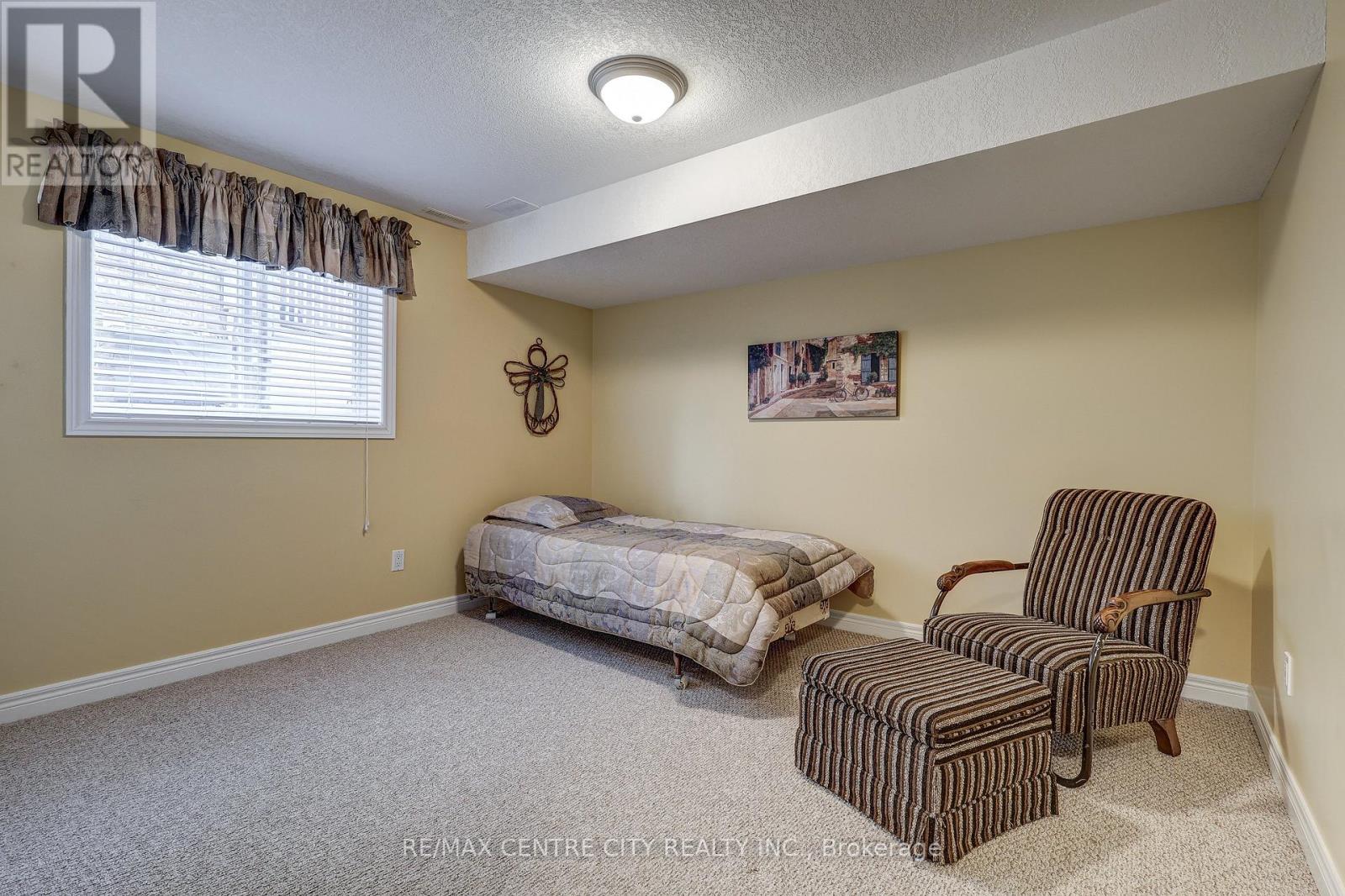 17 Hickory Lane, St. Thomas, Ontario  N5R 6K8 - Photo 31 - X12691422