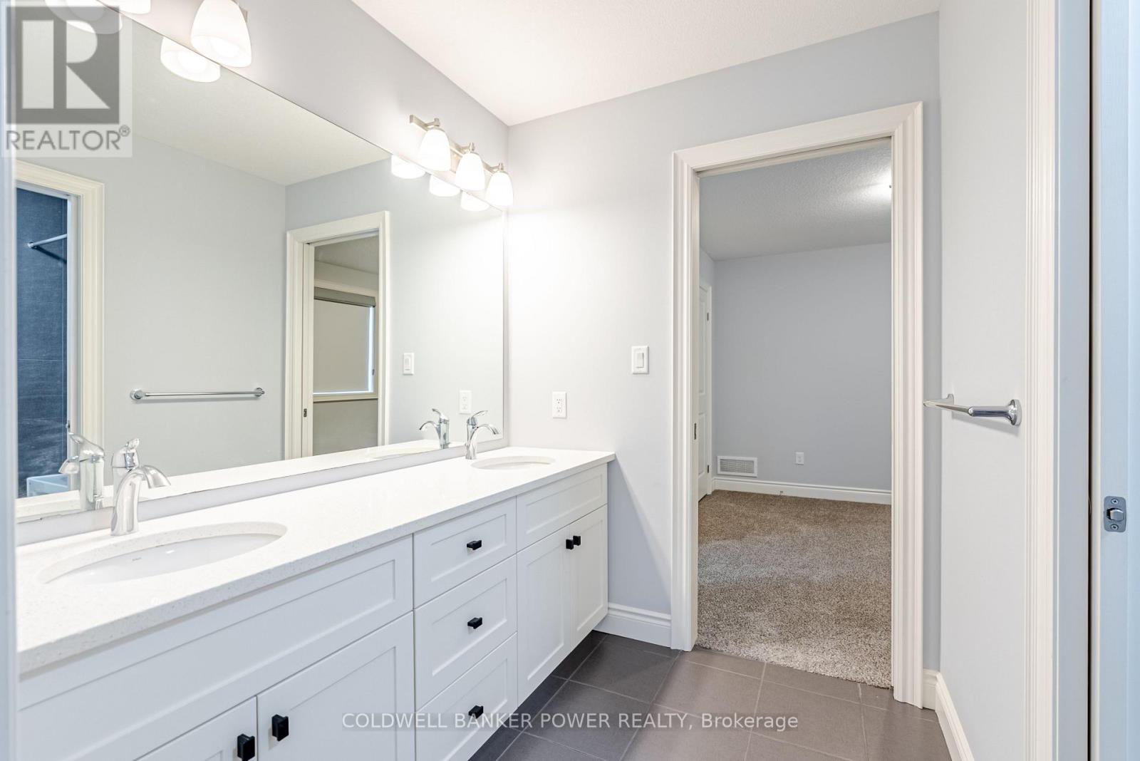 2277 Tokala Trail, London North, Ontario  N6G 0N6 - Photo 34 - X12691430