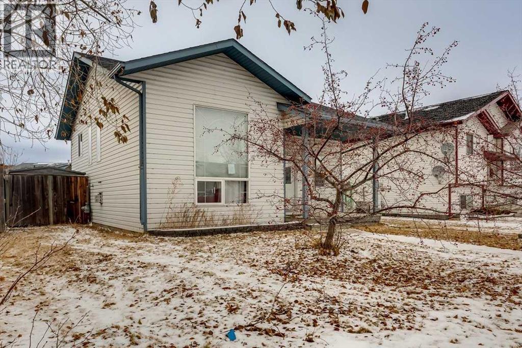 4 Hagerman Road, Sylvan Lake, Alberta  T4S 2K3 - Photo 2 - A2274450