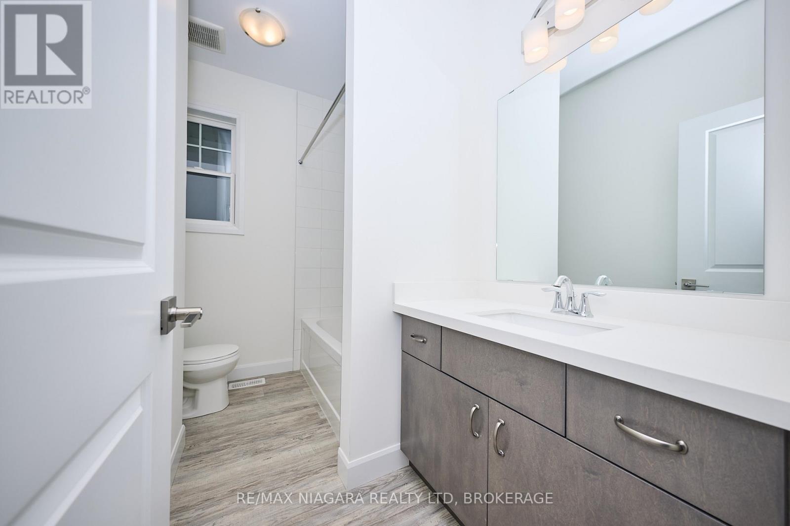 3 Beachwalk Crescent, Fort Erie, Ontario  L0S 1B0 - Photo 24 - X12676826