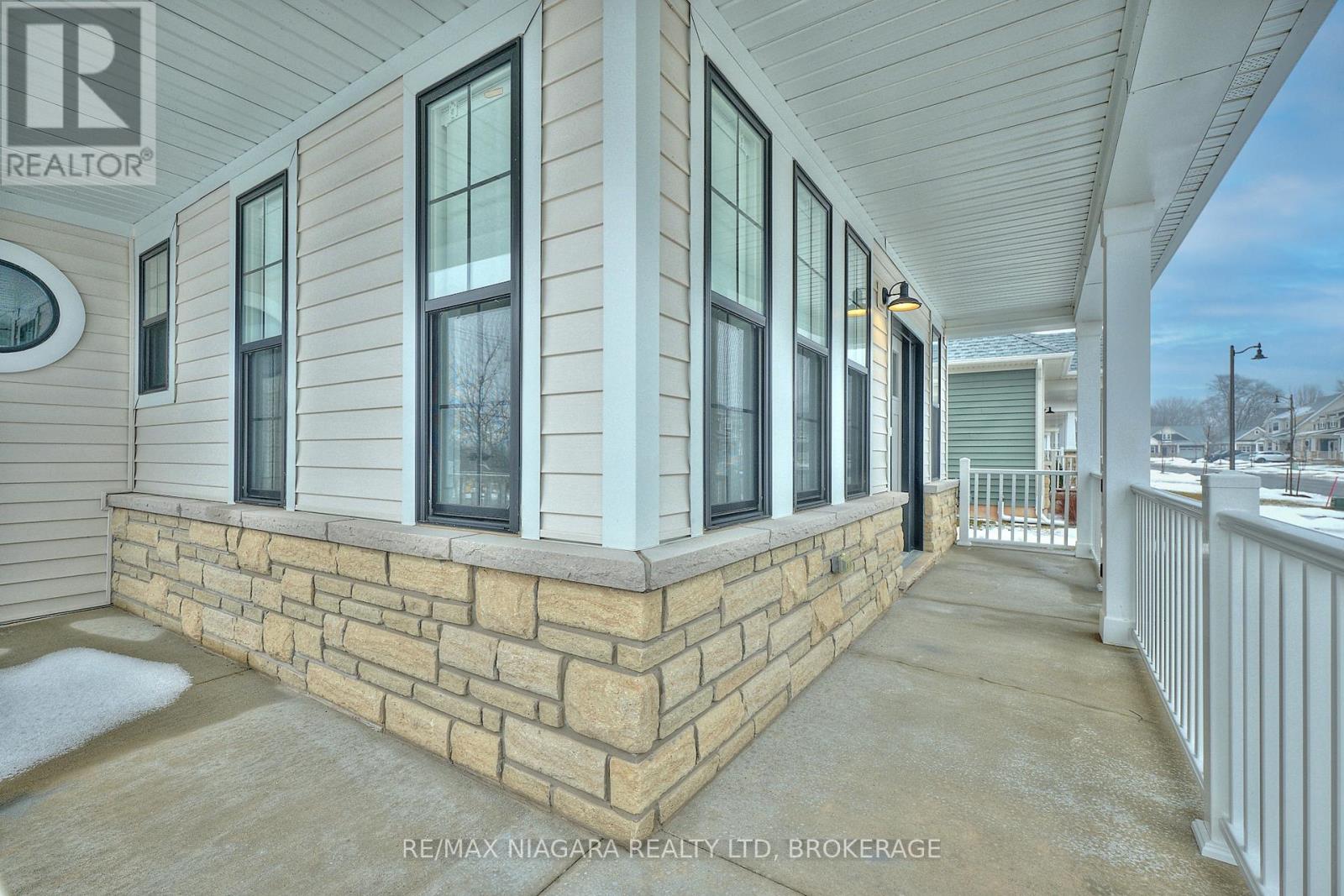 3 Beachwalk Crescent, Fort Erie, Ontario  L0S 1B0 - Photo 6 - X12676826