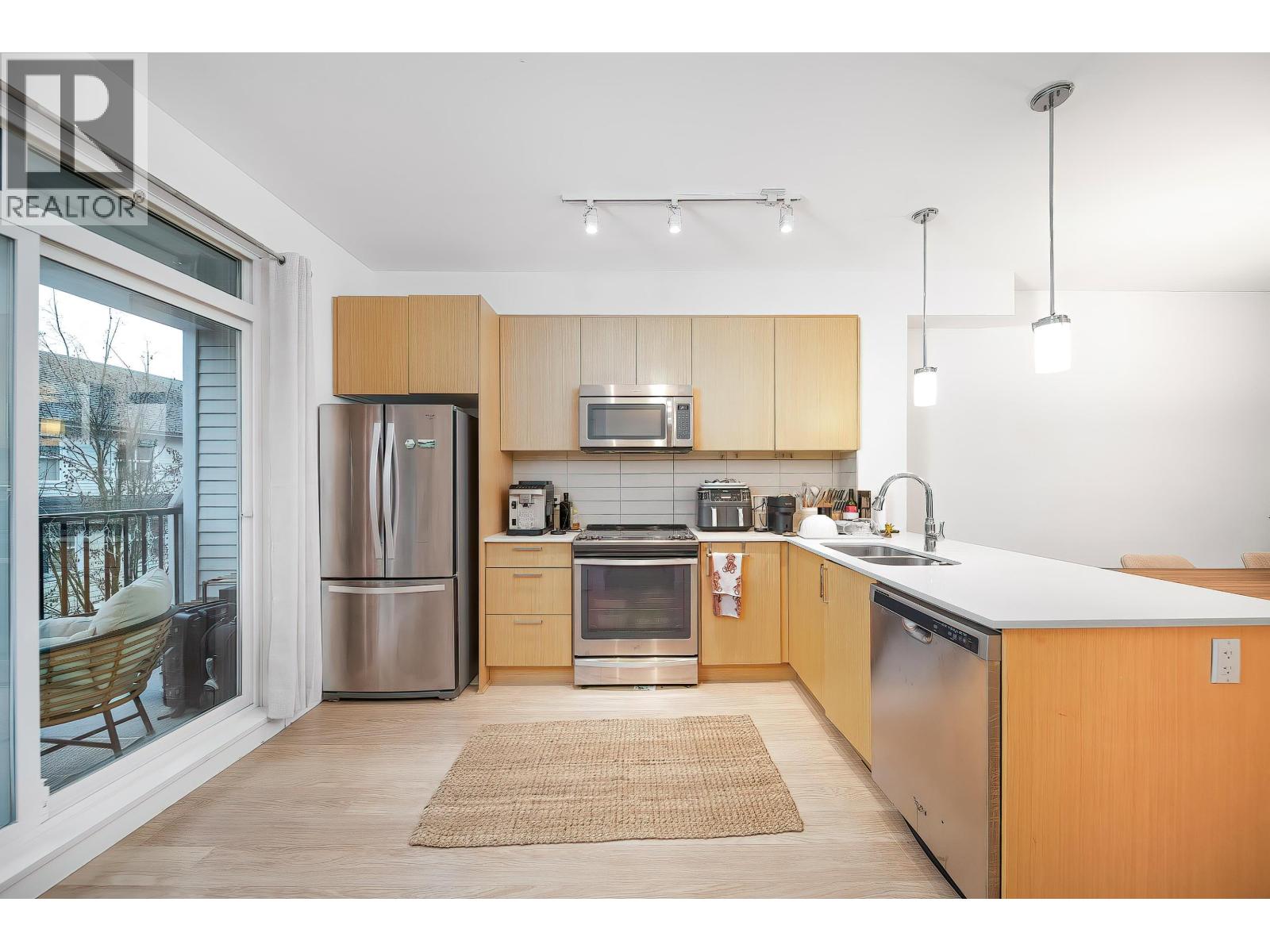 206 7250 18th Avenue, Burnaby, British Columbia  V3N 1H3 - Photo 15 - R3078696