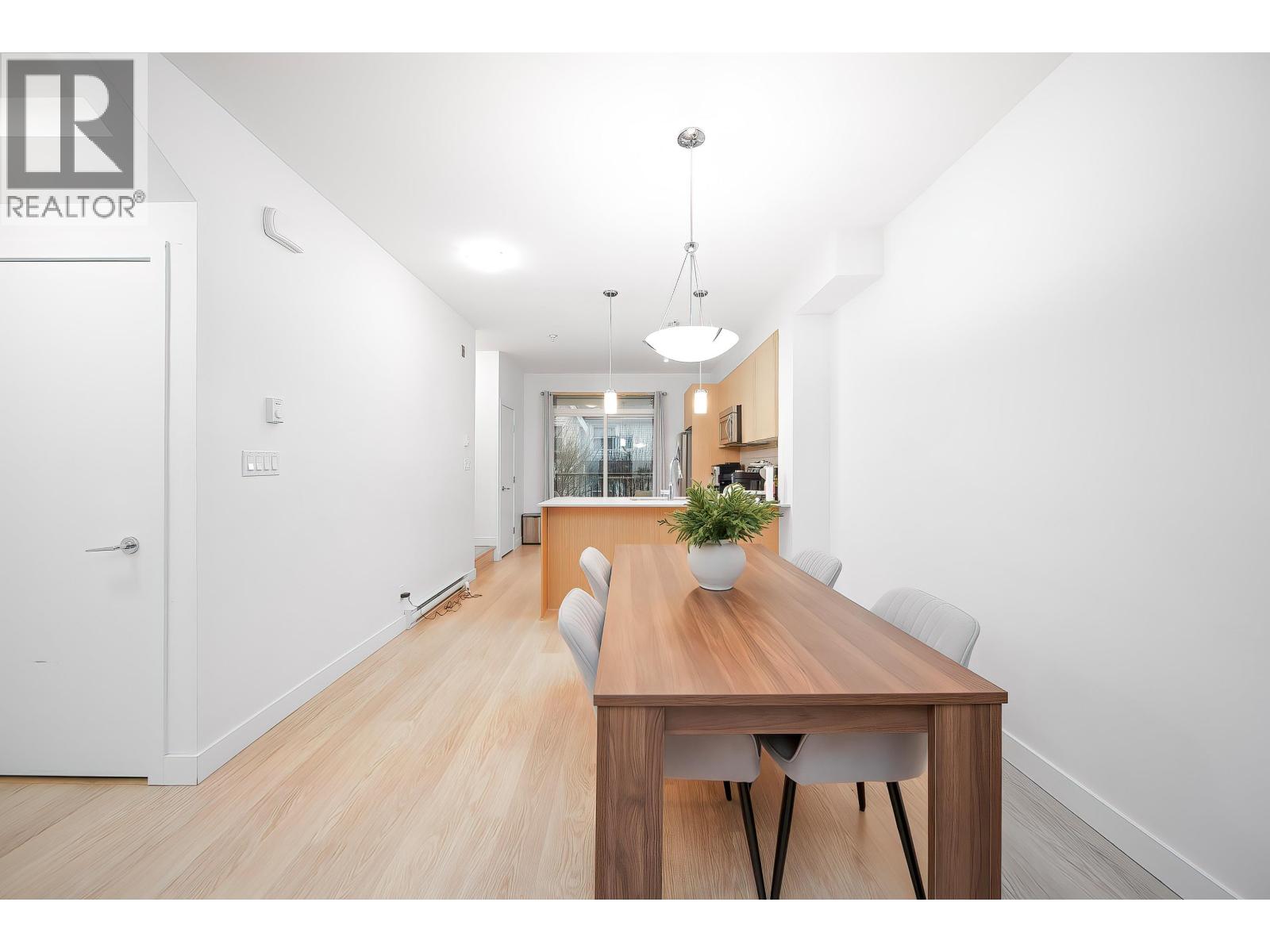 206 7250 18th Avenue, Burnaby, British Columbia  V3N 1H3 - Photo 9 - R3078696