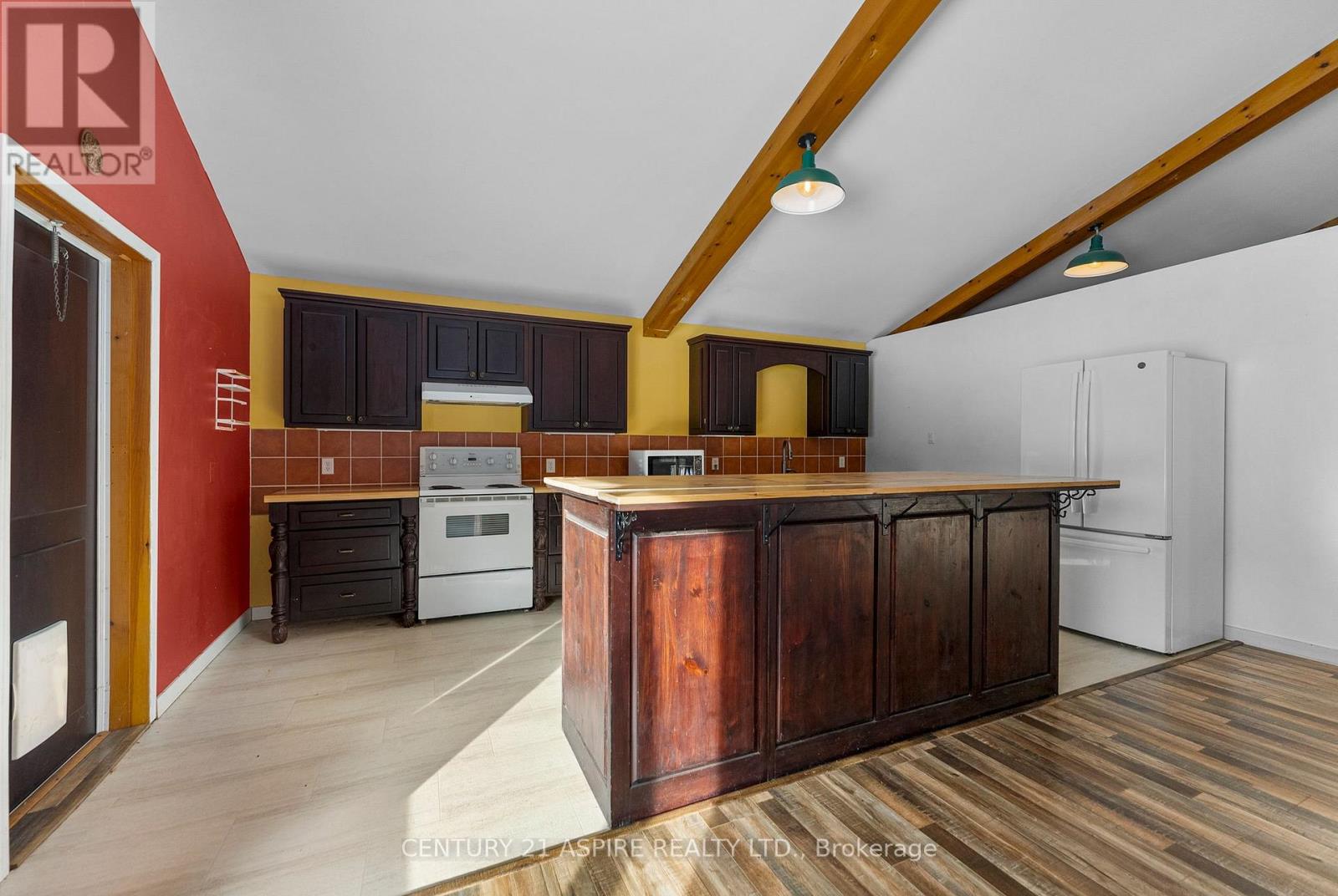 400 Calabogie Road, Mcnab/braeside, Ontario  K7S 3G8 - Photo 13 - X12691628