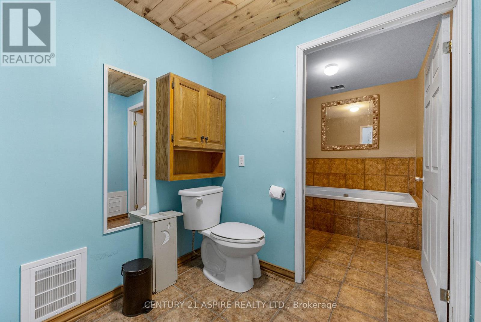 400 Calabogie Road, Mcnab/braeside, Ontario  K7S 3G8 - Photo 22 - X12691628