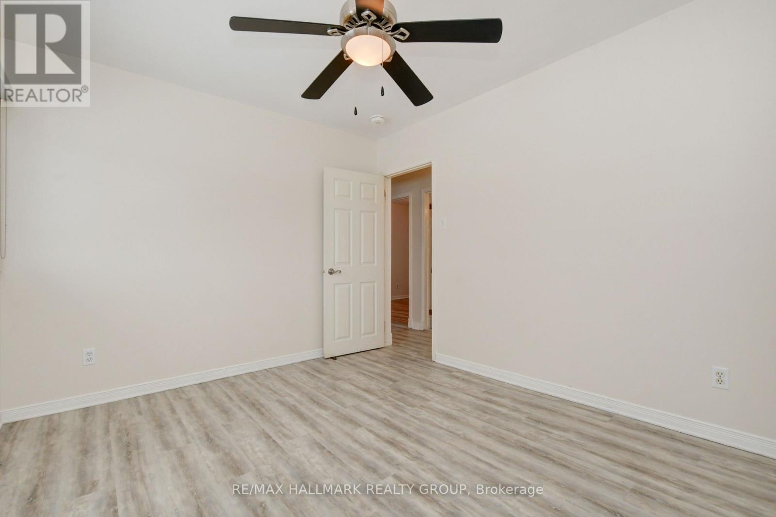 2223 Martha Avenue, Ottawa, Ontario  K1G 1K8 - Photo 15 - X12691608