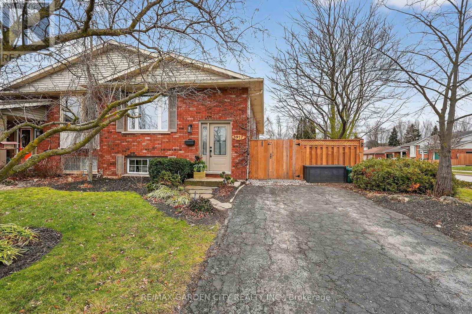 3917 VINEYARD CRESCENT, Lincoln, Ontario