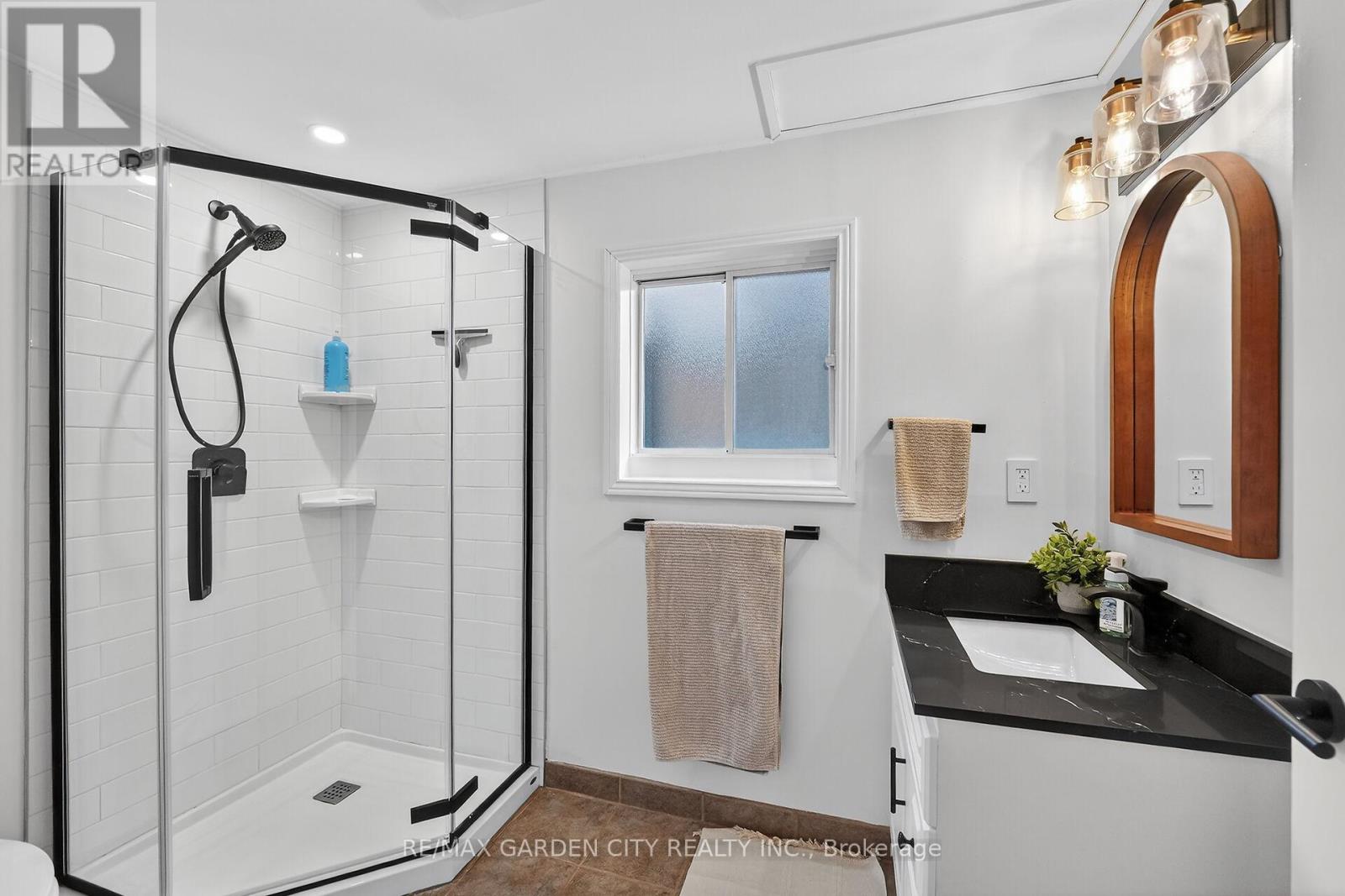 3917 Vineyard Crescent, Lincoln, Ontario  L0R 2C0 - Photo 28 - X12691432