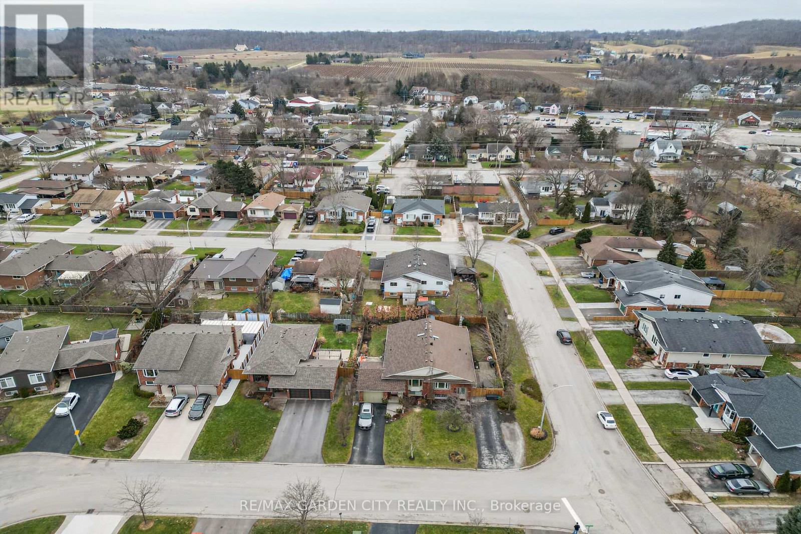 3917 Vineyard Crescent, Lincoln, Ontario  L0R 2C0 - Photo 37 - X12691432